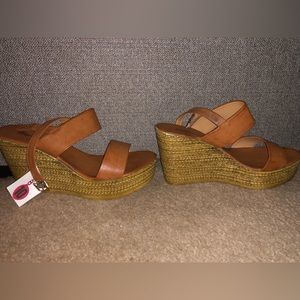 Zigisoho wedges size 10